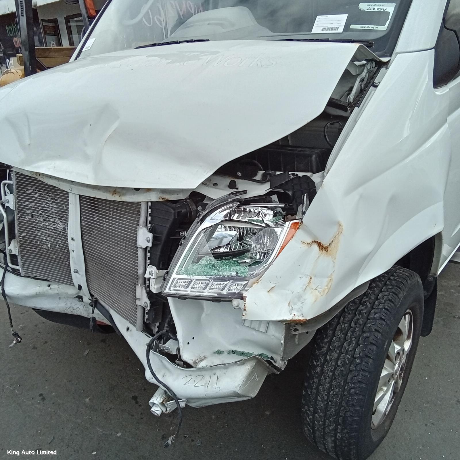 LDV V80 2021 RIGHT_REAR_DOOR_SLIDING thumbnail 2
