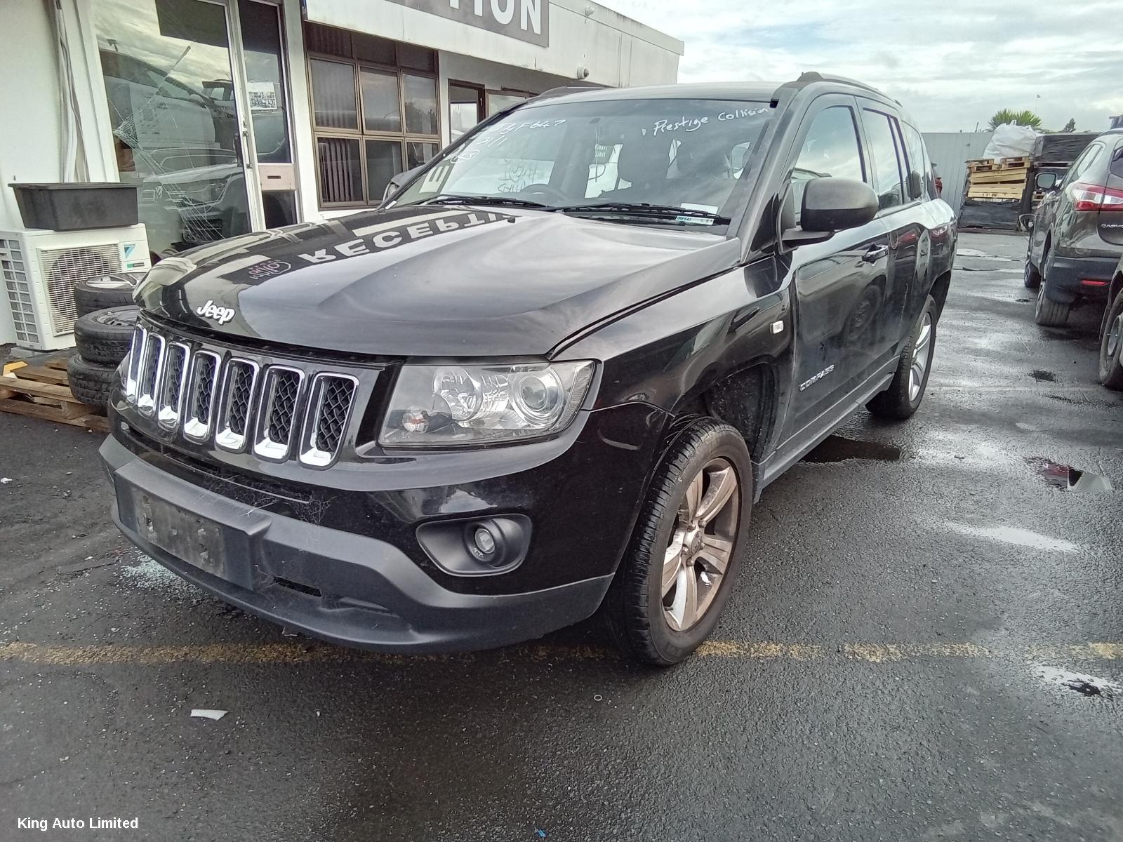 Jeep COMPASS 2015 Left Taillight thumbnail 2