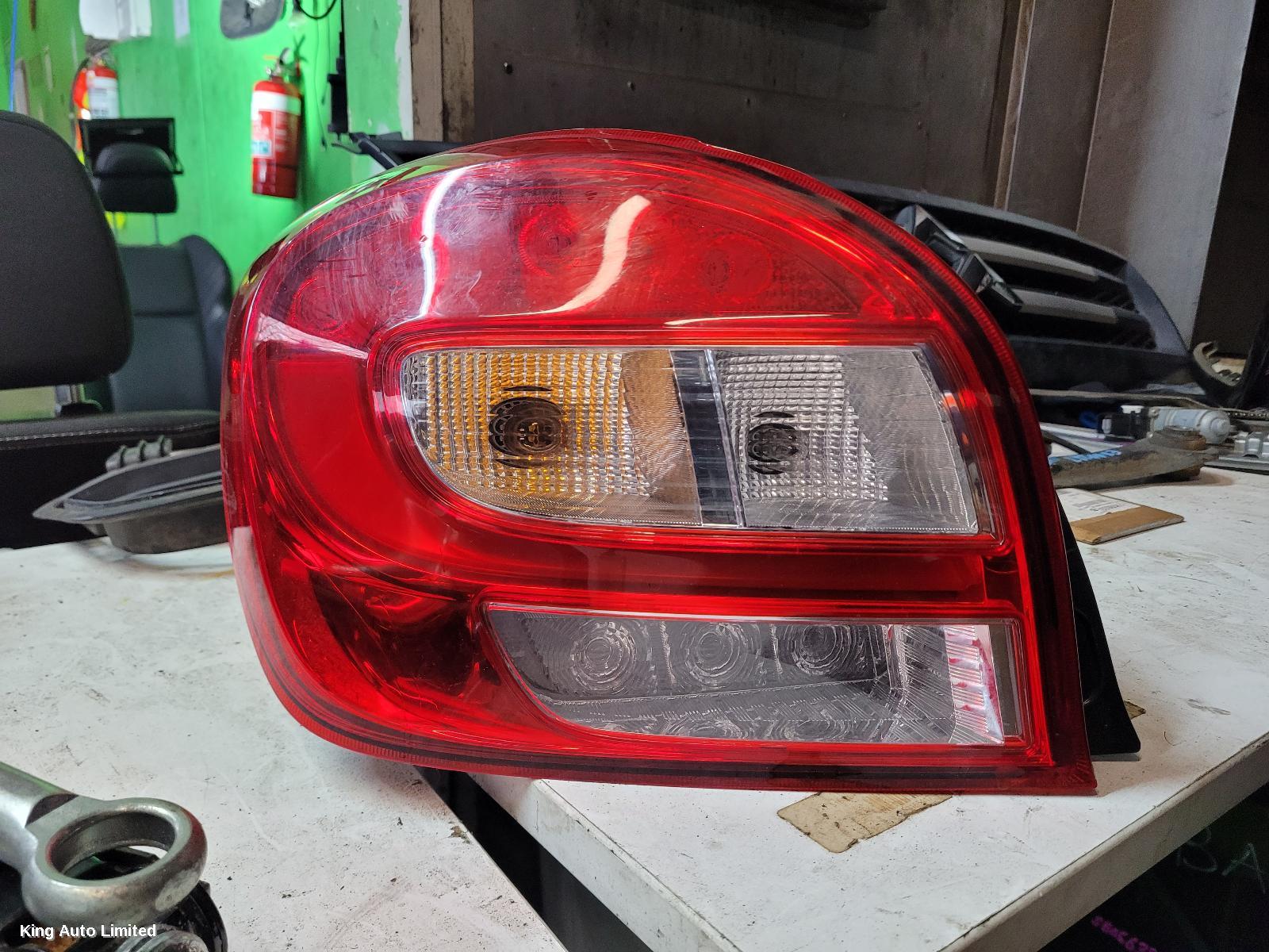 Suzuki BALENO 2016 Left Taillight thumbnail 2