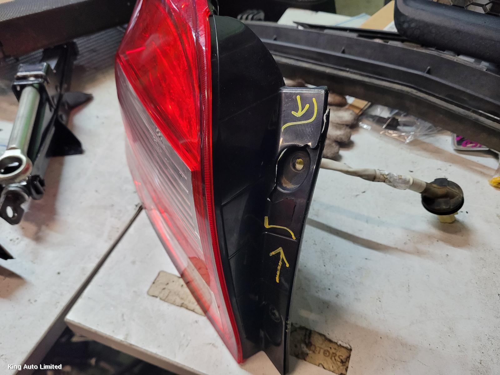 Suzuki BALENO 2016 Left Taillight thumbnail 3