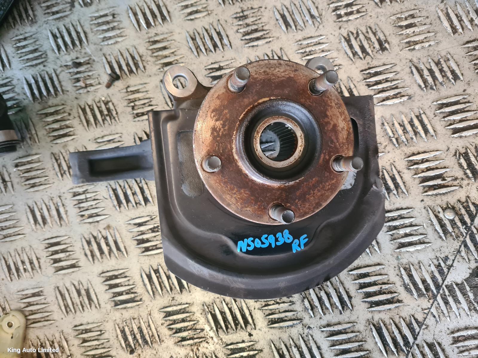 Nissan - Nissan DUALIS 2008 Right Front Hub Assembly