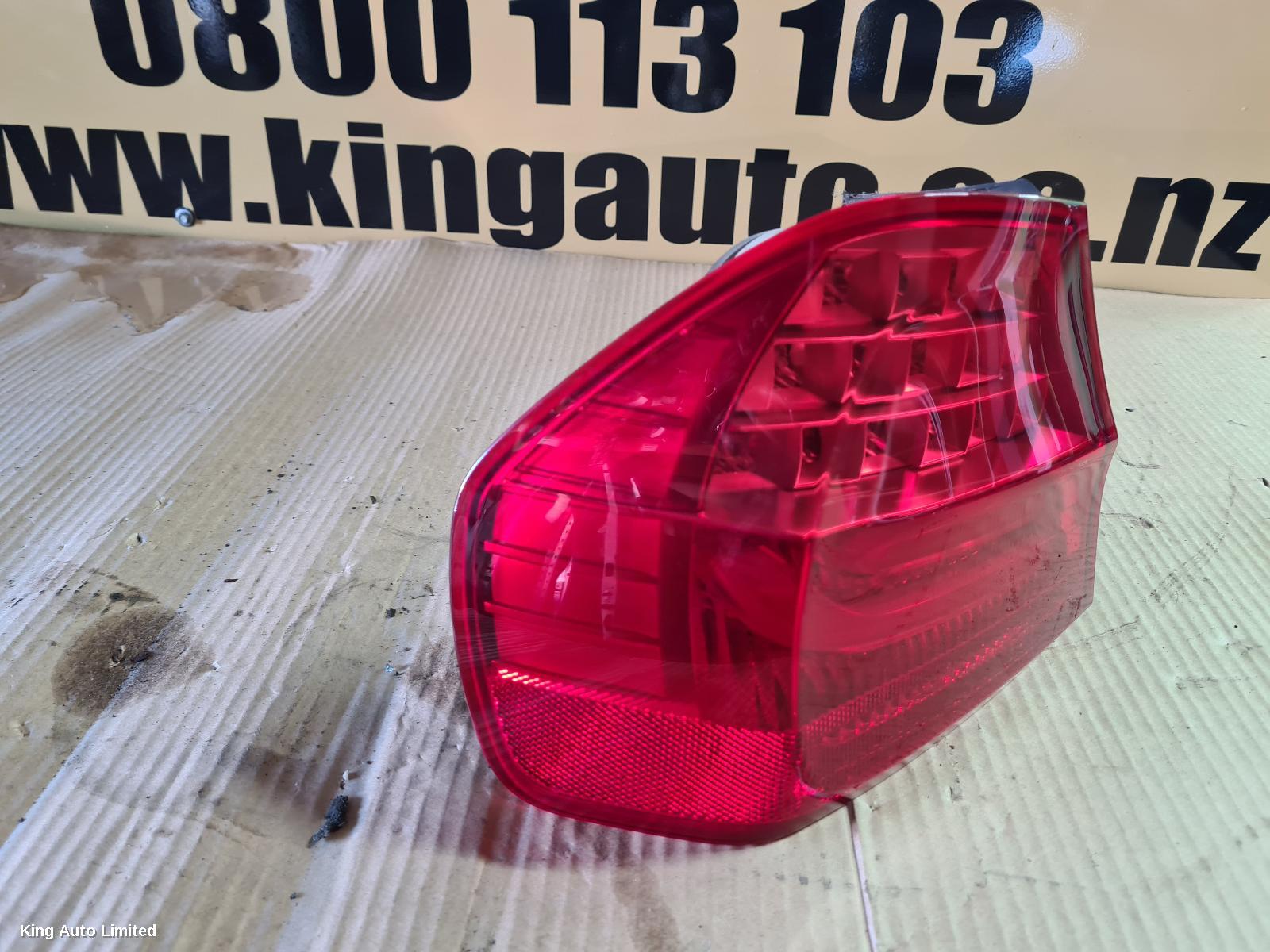 BMW 3 SERIES 2011 Left Taillight thumbnail 1