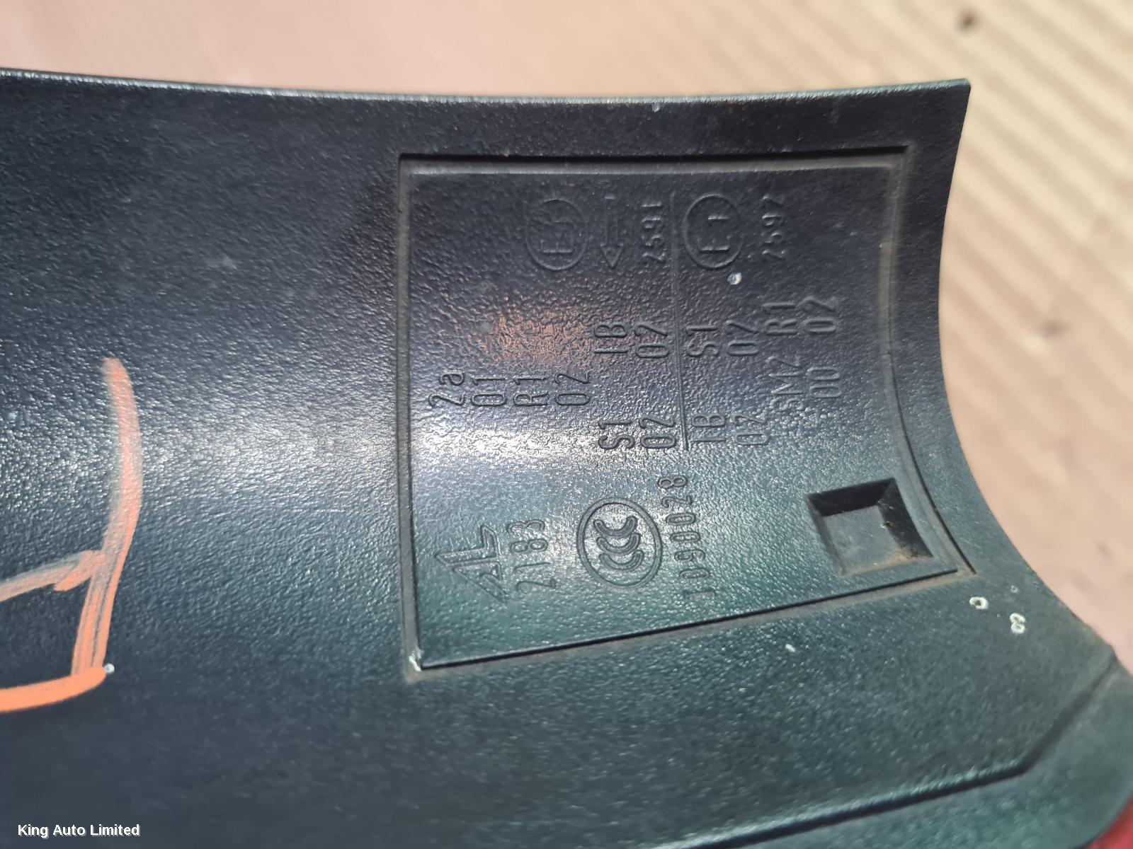 BMW 3 SERIES 2011 Left Taillight thumbnail 3