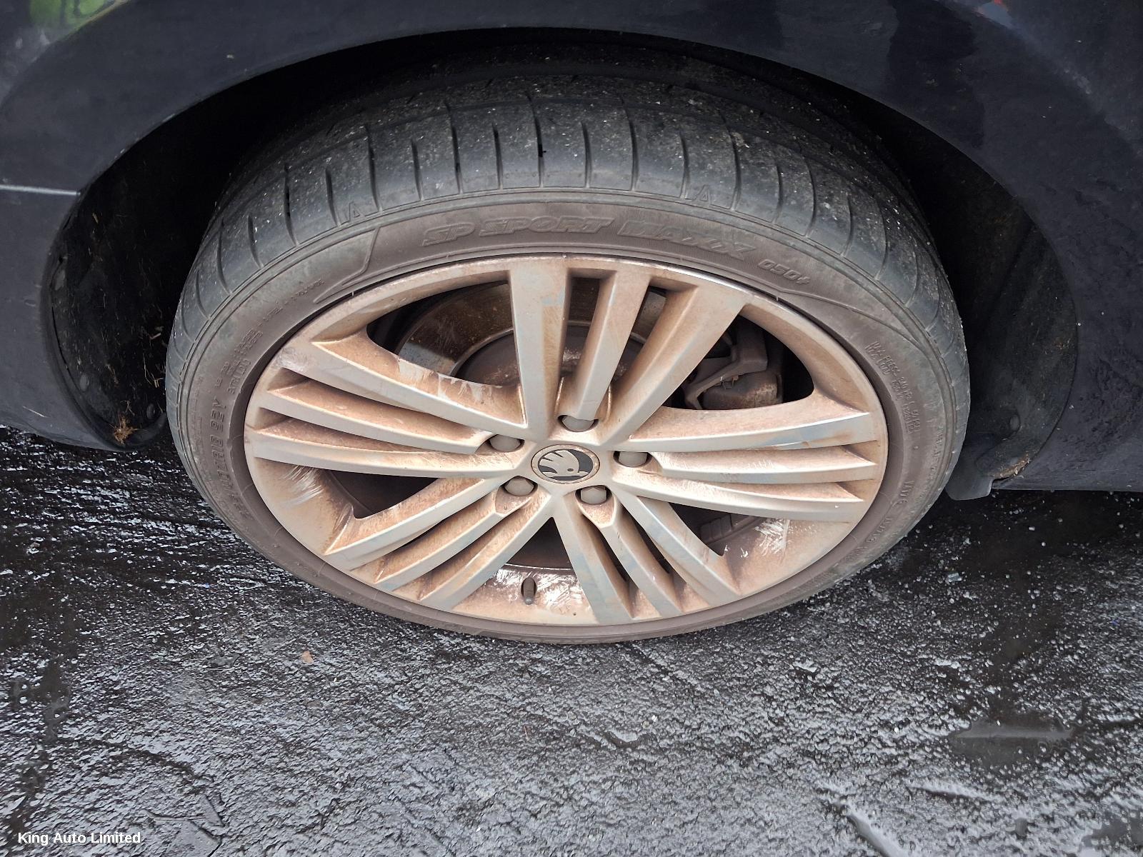 Skoda SUPERB 2014 Radiator thumbnail 3