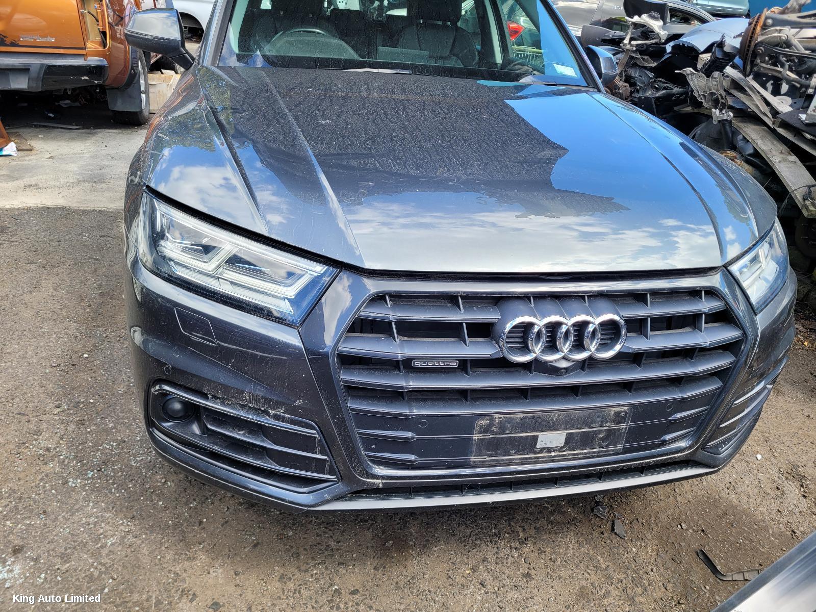Audi Q5 2018 Right Front Door Window thumbnail 2