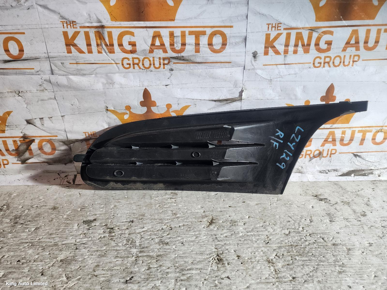 Volkswagen - Volkswagen GOLF 2011 Right Indicator/Fog/Side