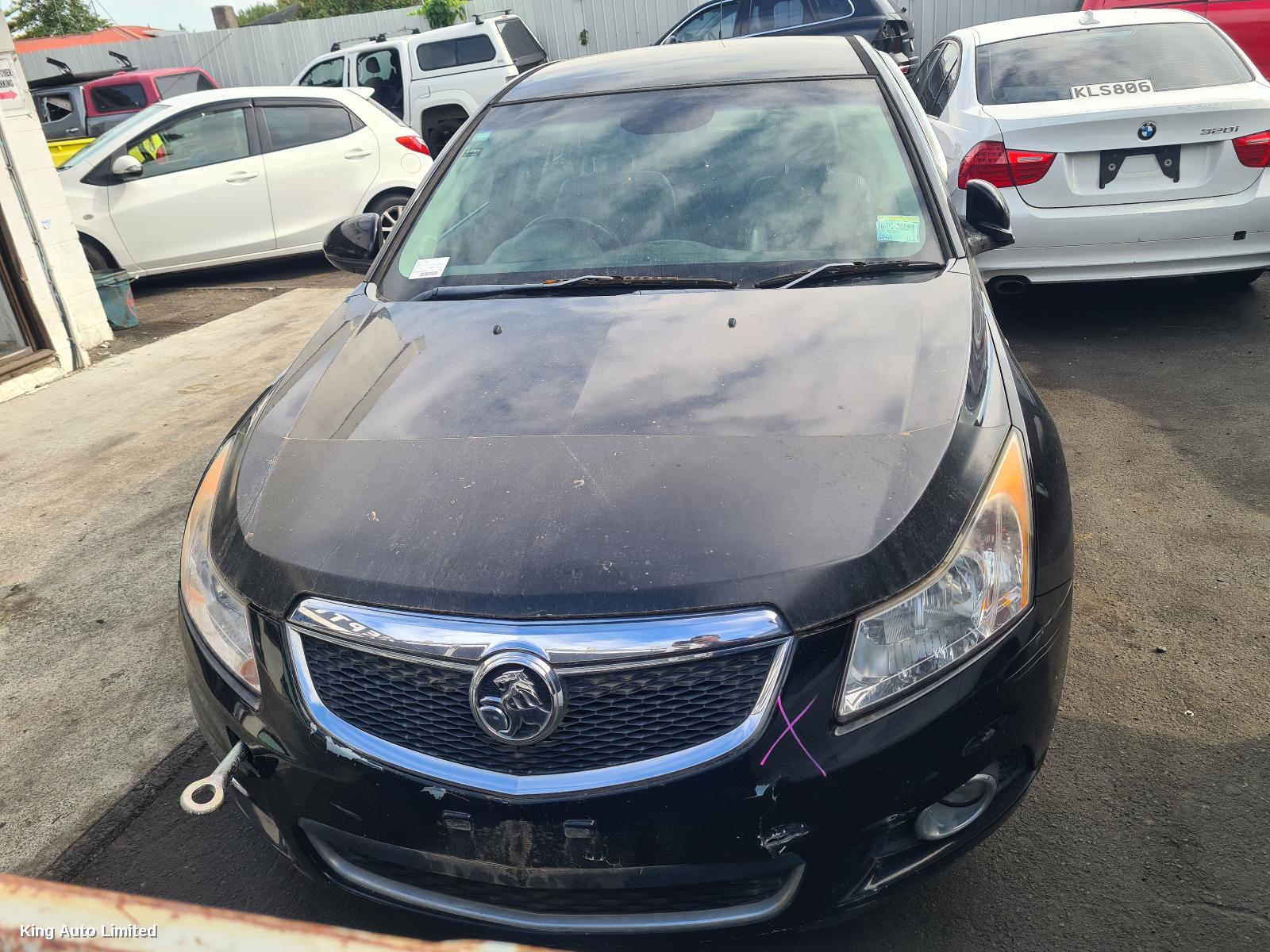 Holden CRUZE 2013 Left Guard thumbnail 1