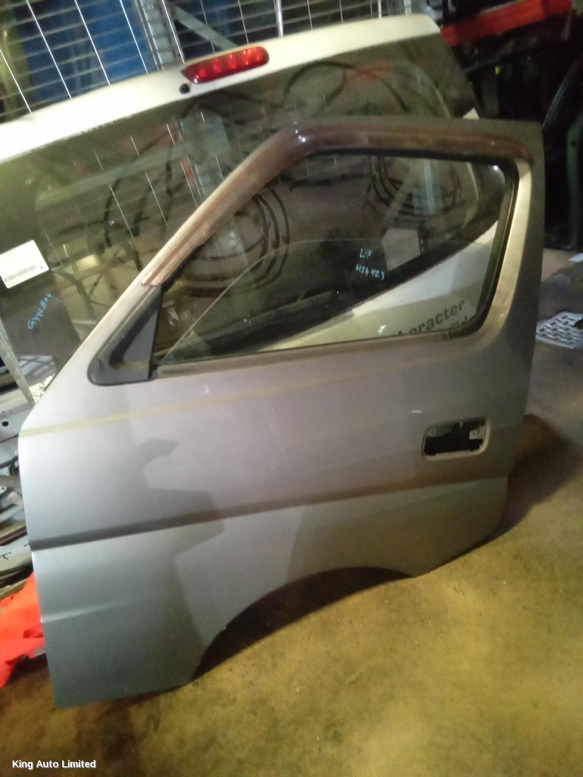 Nissan URVAN 2008 Left Front Door thumbnail 1