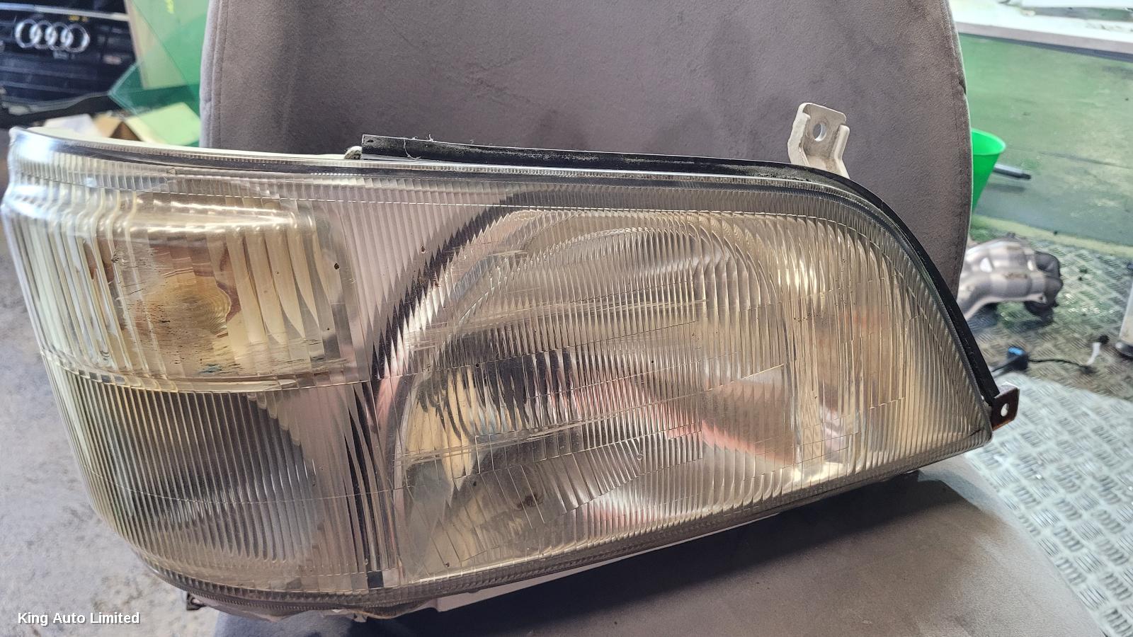 Toyota DYNA 2006 Right Headlamp thumbnail 3