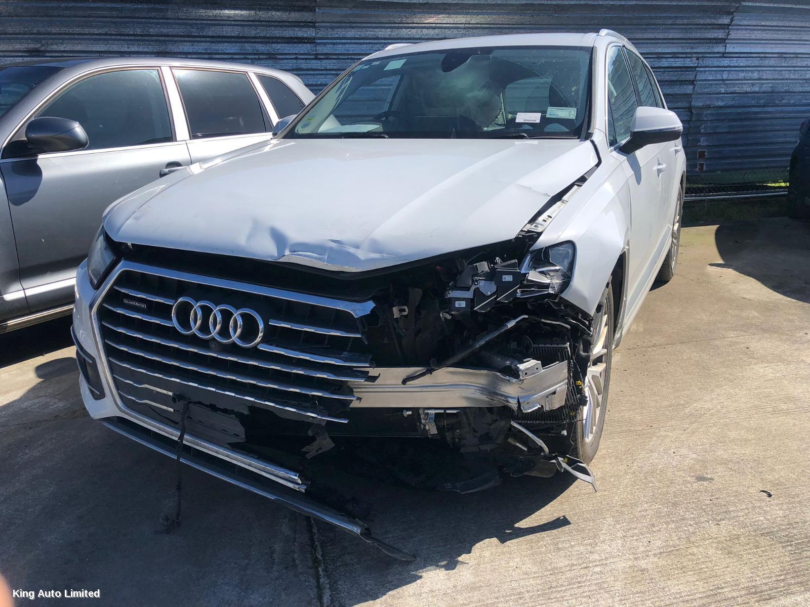 Audi Q7 2017 Right Front Door thumbnail 3
