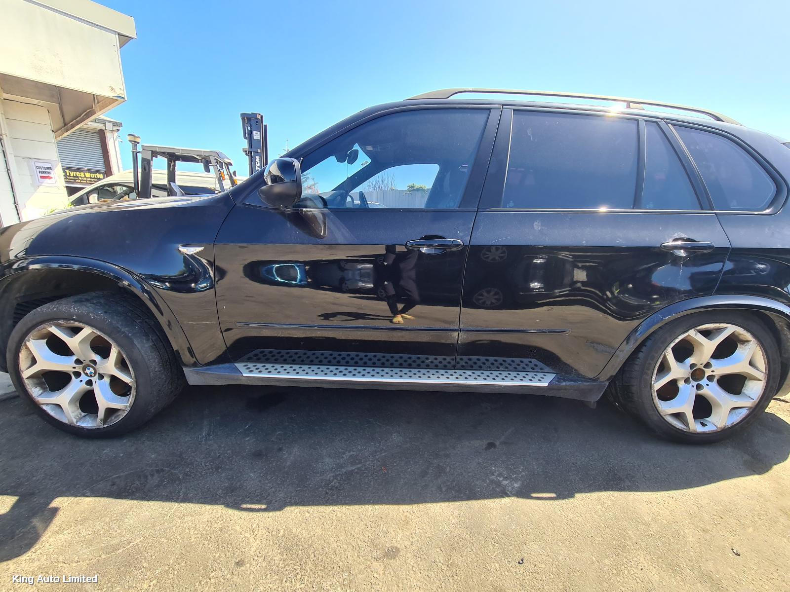BMW X5 2008 Left Guard thumbnail 3