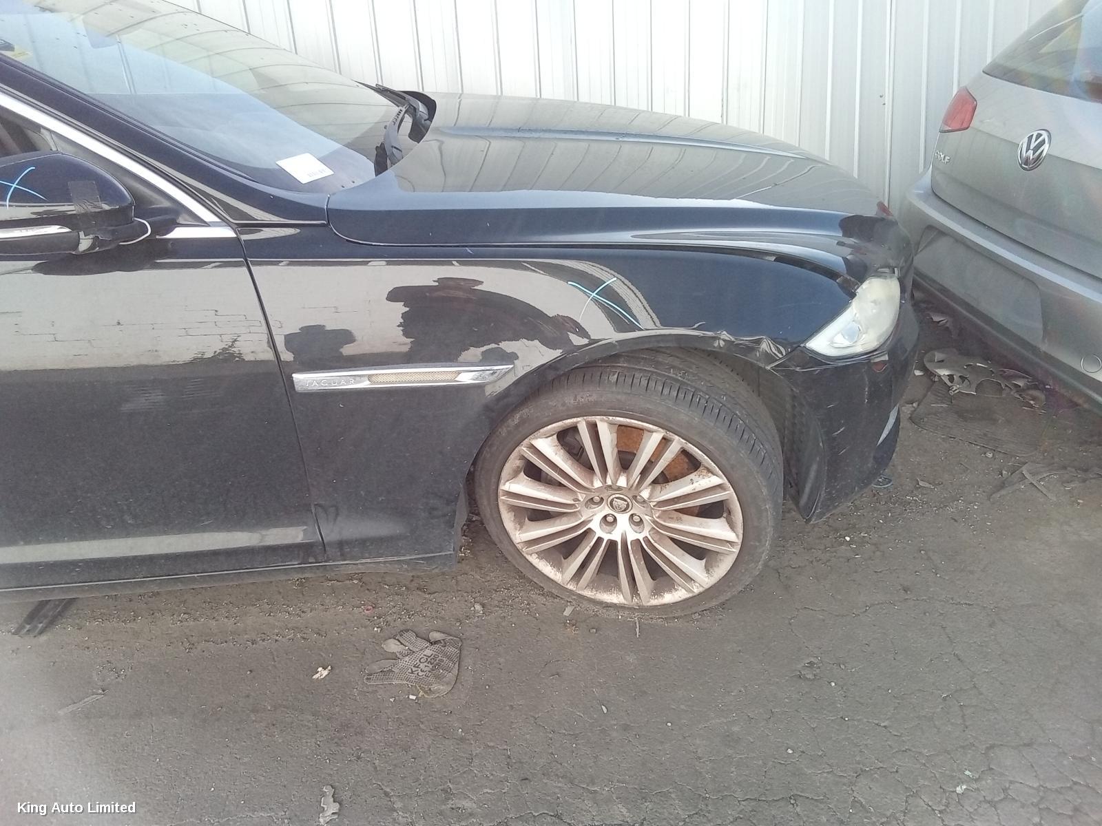 Jaguar XJ 2010 Left Door Mirror thumbnail 3