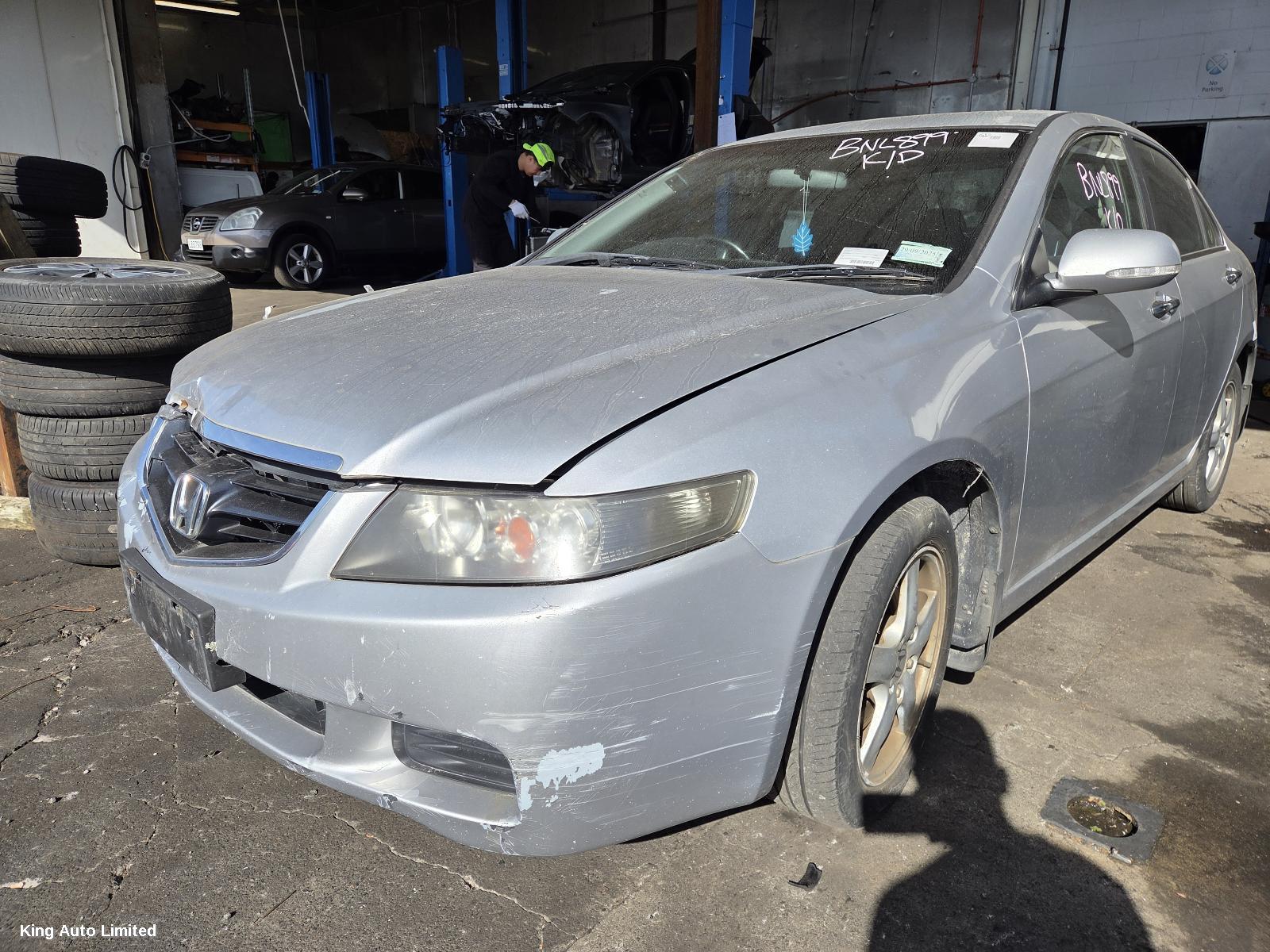 Honda - Honda ACCORD 2003 Right Guard
