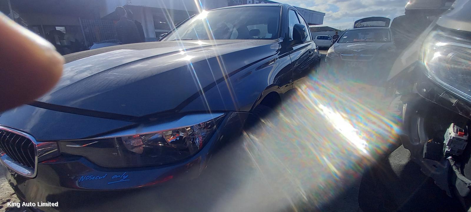 BMW 3 SERIES 2013 Rear Garnish thumbnail 3