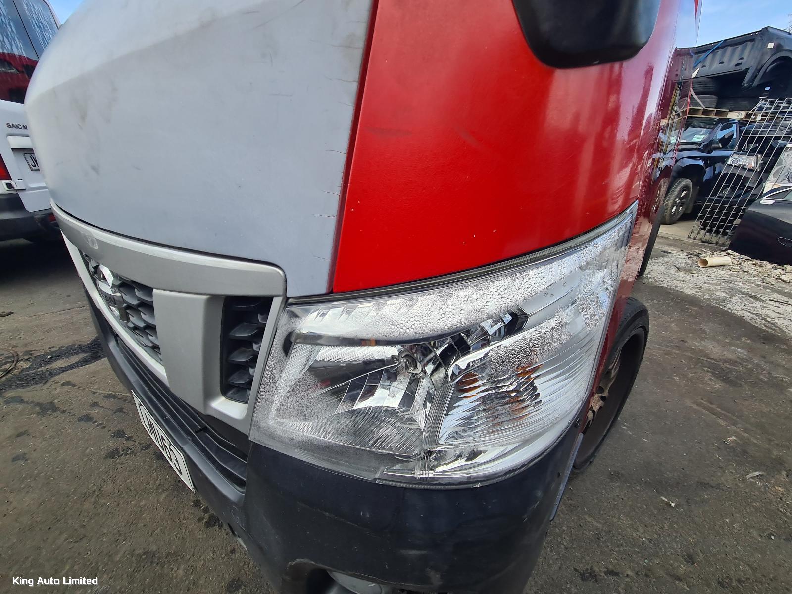Nissan URVAN 2013 Left Guard thumbnail 3