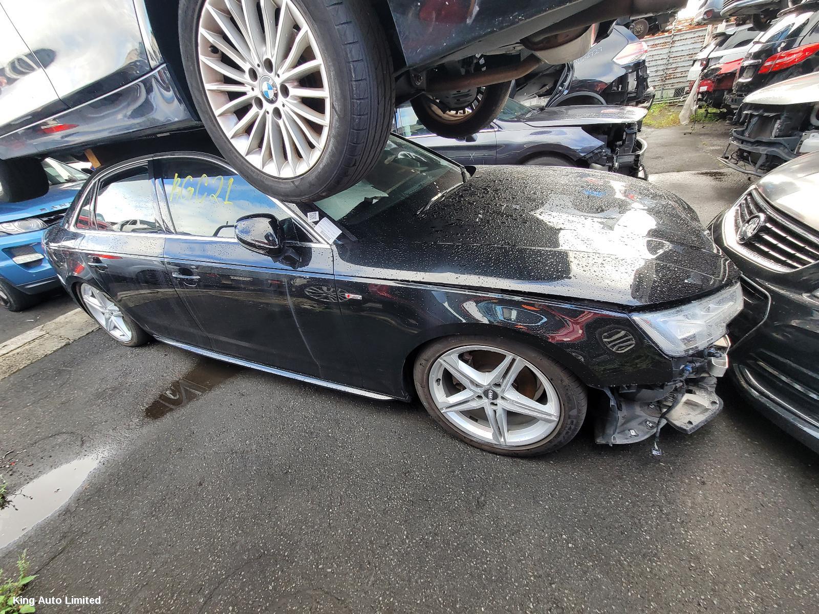 Audi A4 2016 Right Guard thumbnail 3