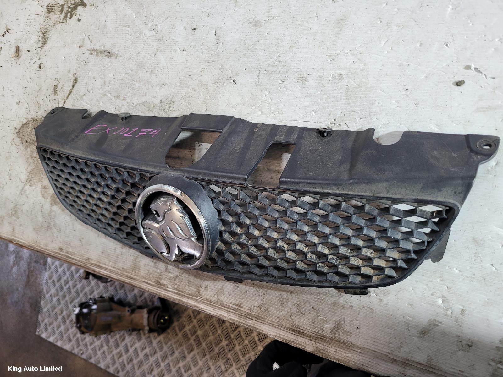 Holden COMMODORE 2006 Grille thumbnail 3