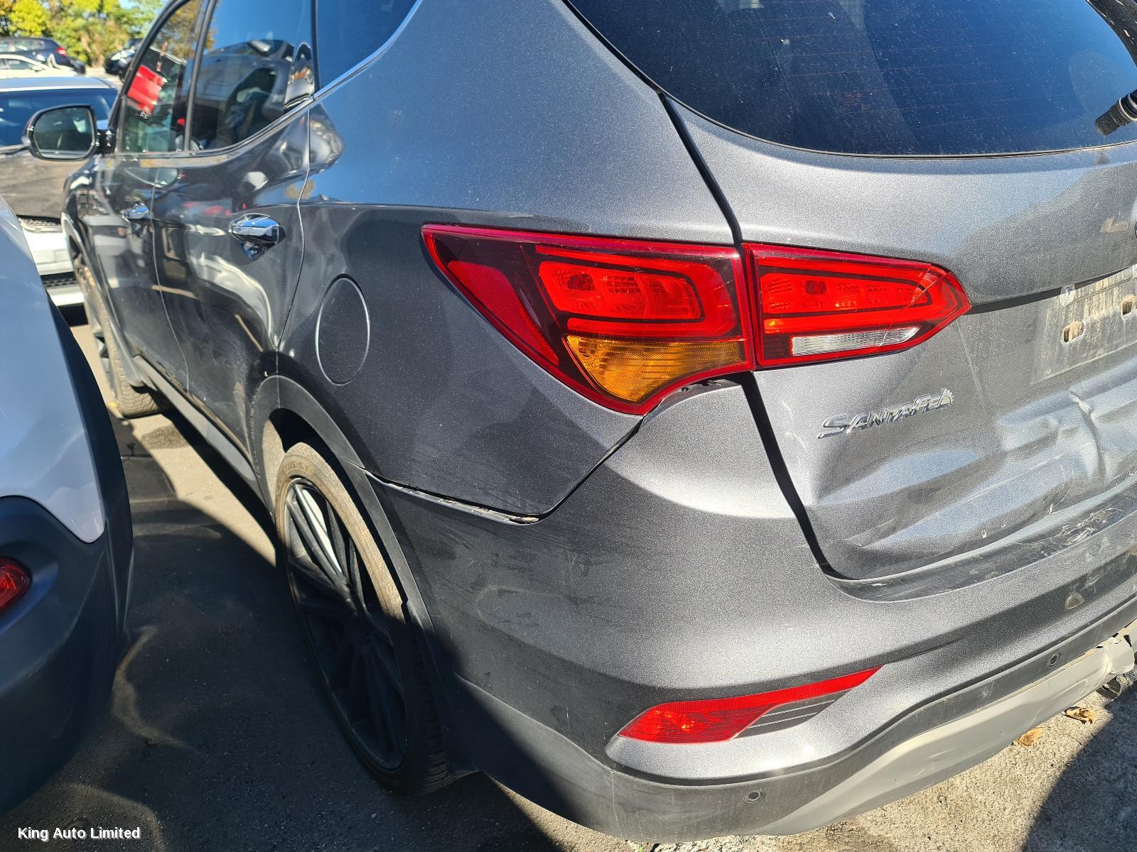 Hyundai SANTA FE 2018 Right Taillight thumbnail 3