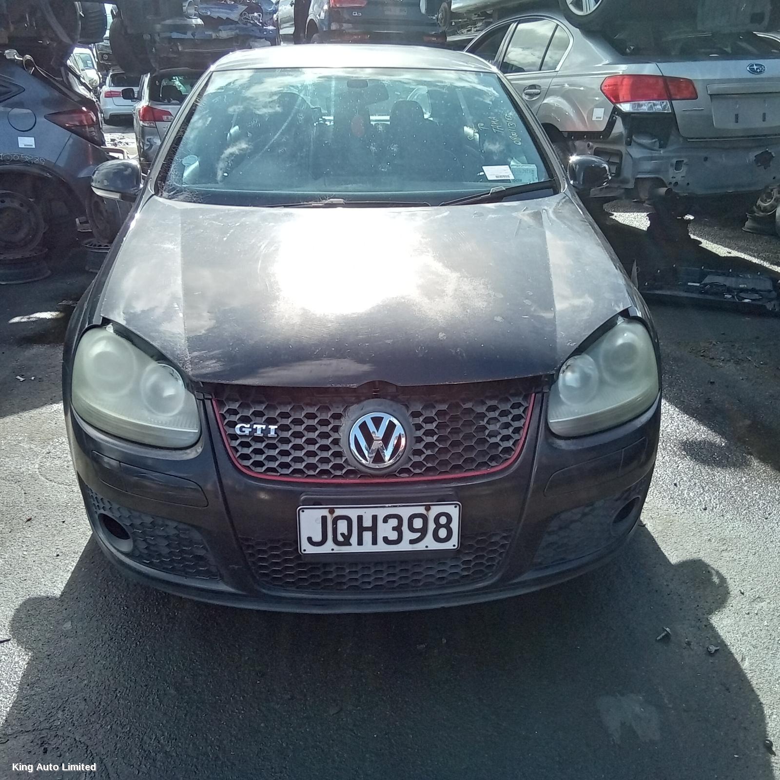 Volkswagen GOLF 2006 Left Taillight thumbnail 1