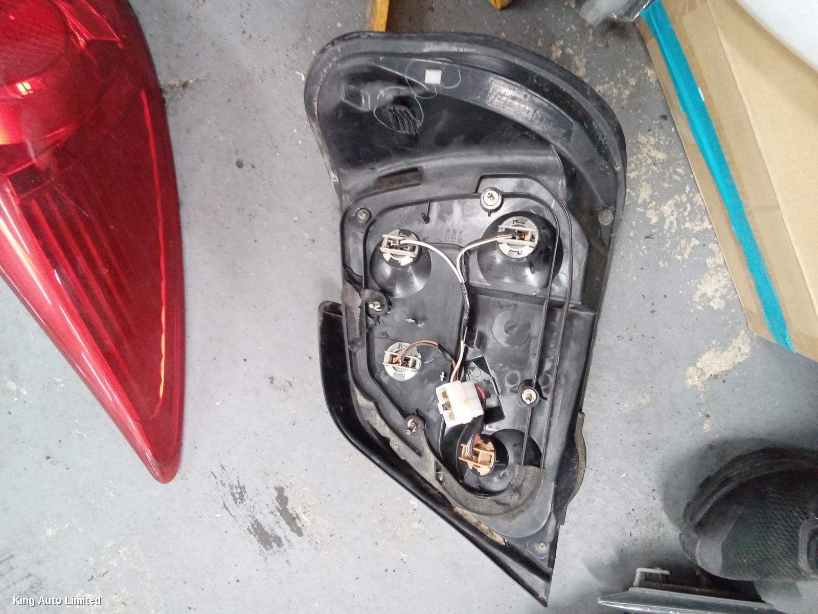 Subaru IMPREZA 2003 Left Taillight thumbnail 2