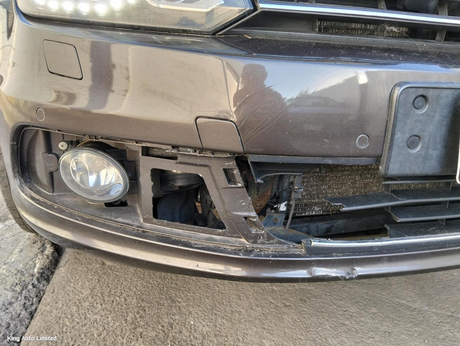 Volkswagen EOS 2012 Left Front Door thumbnail 2