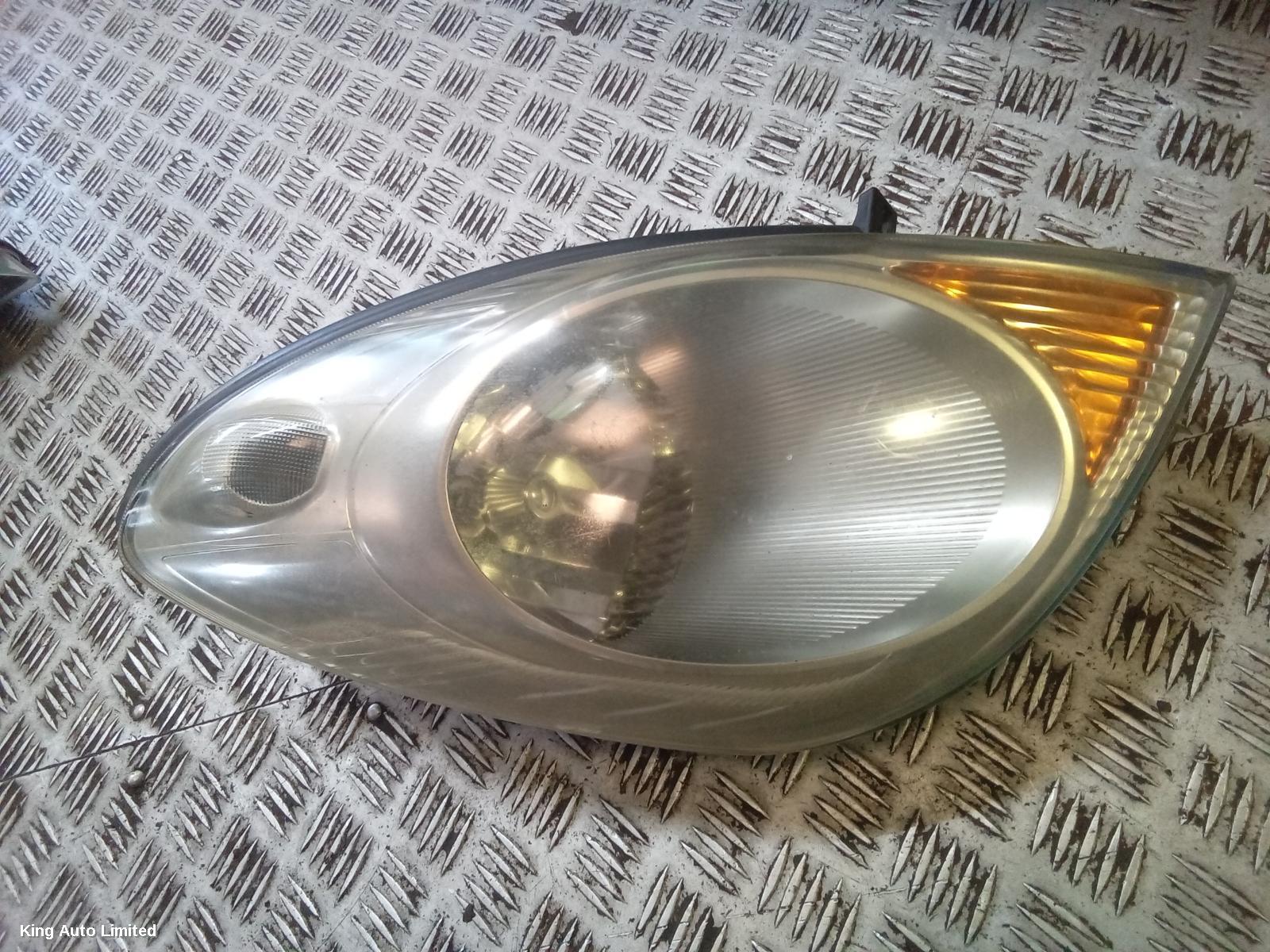 Nissan NOTE 2004 Right Headlamp thumbnail 1
