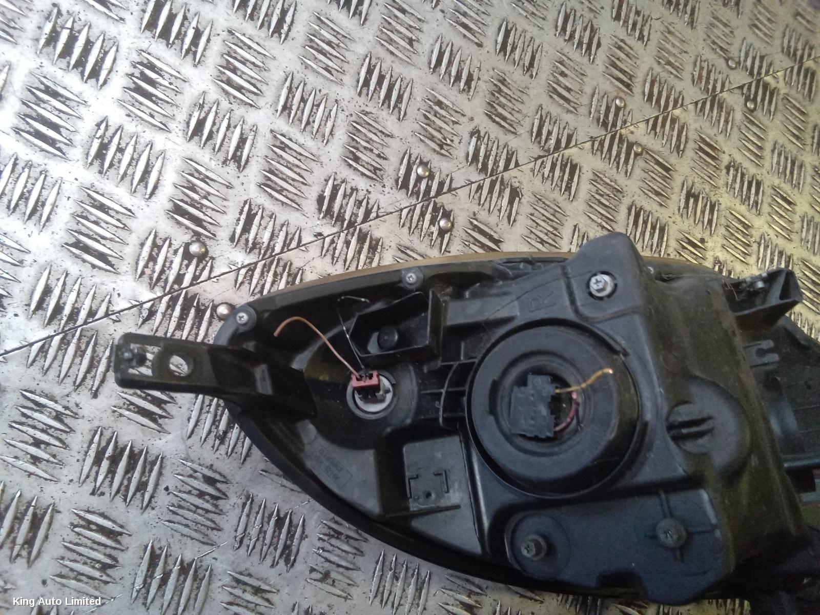 Nissan NOTE 2004 Right Headlamp thumbnail 3