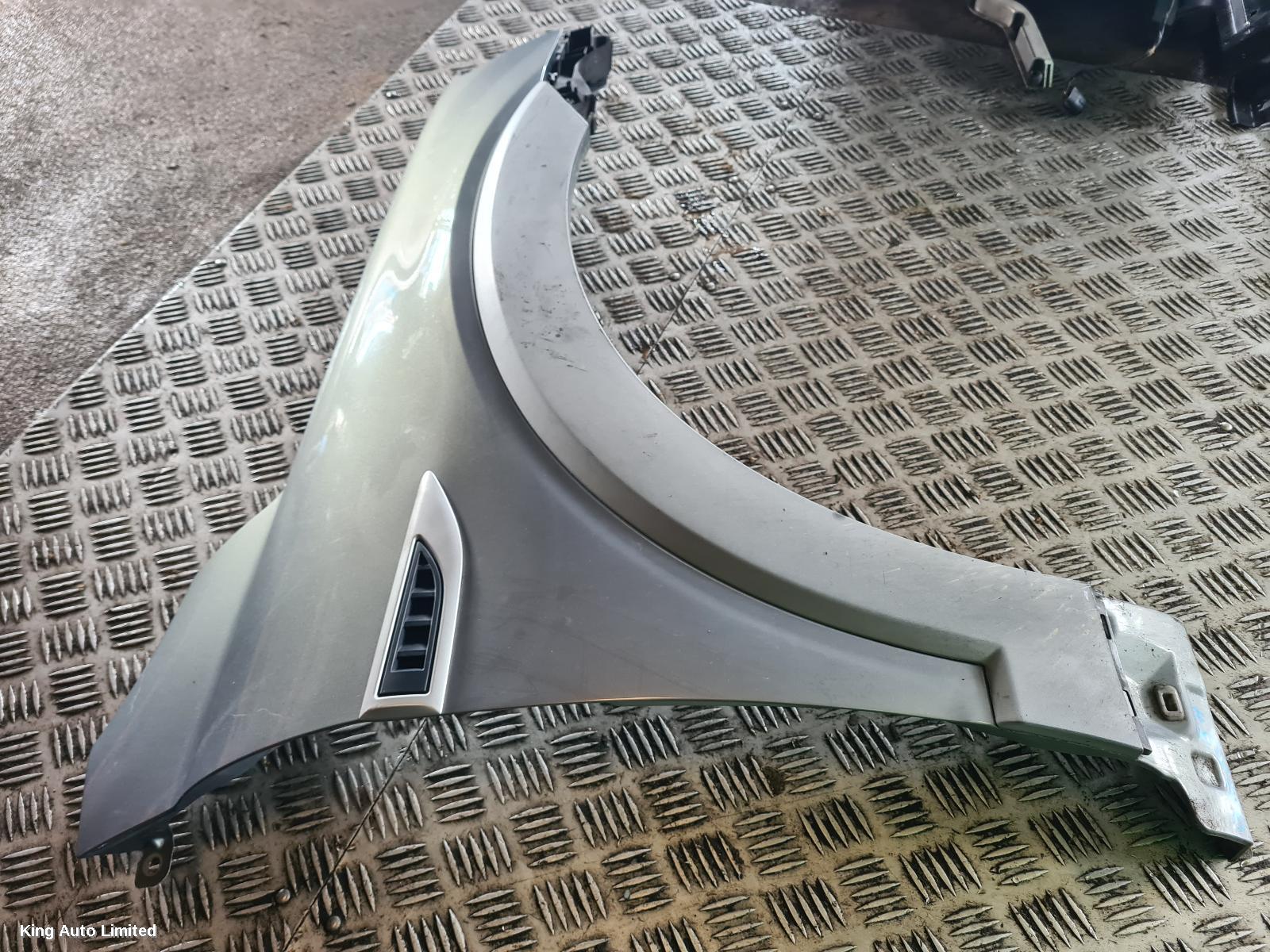 Holden CAPTIVA 2011 Right Guard thumbnail 2