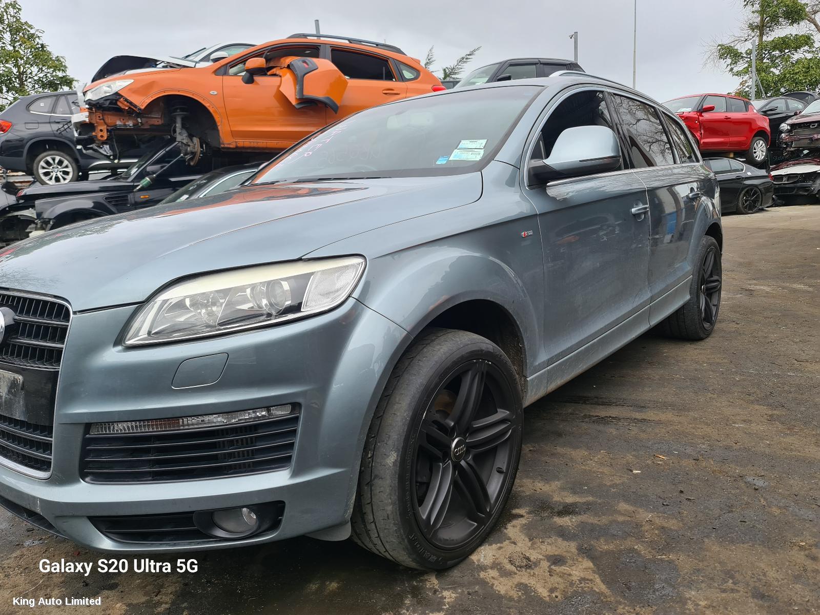 Audi Q7 2009 Right Headlamp thumbnail 2