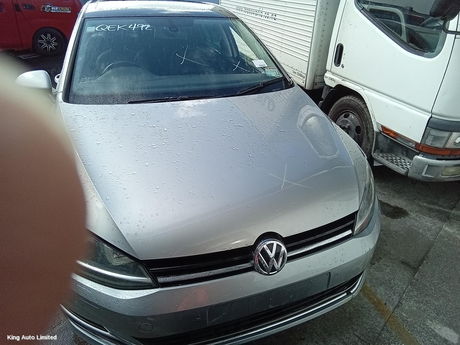 Volkswagen - Volkswagen GOLF 2013 Right Headlamp