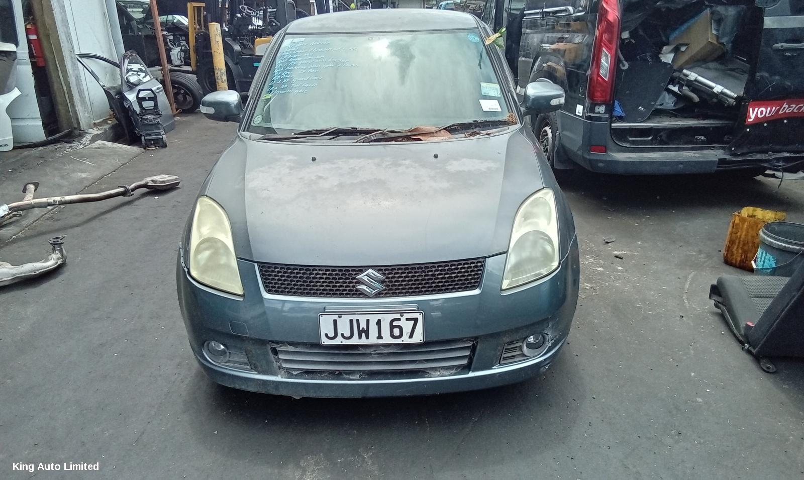 Suzuki SWIFT 2005 Left Guard thumbnail 1