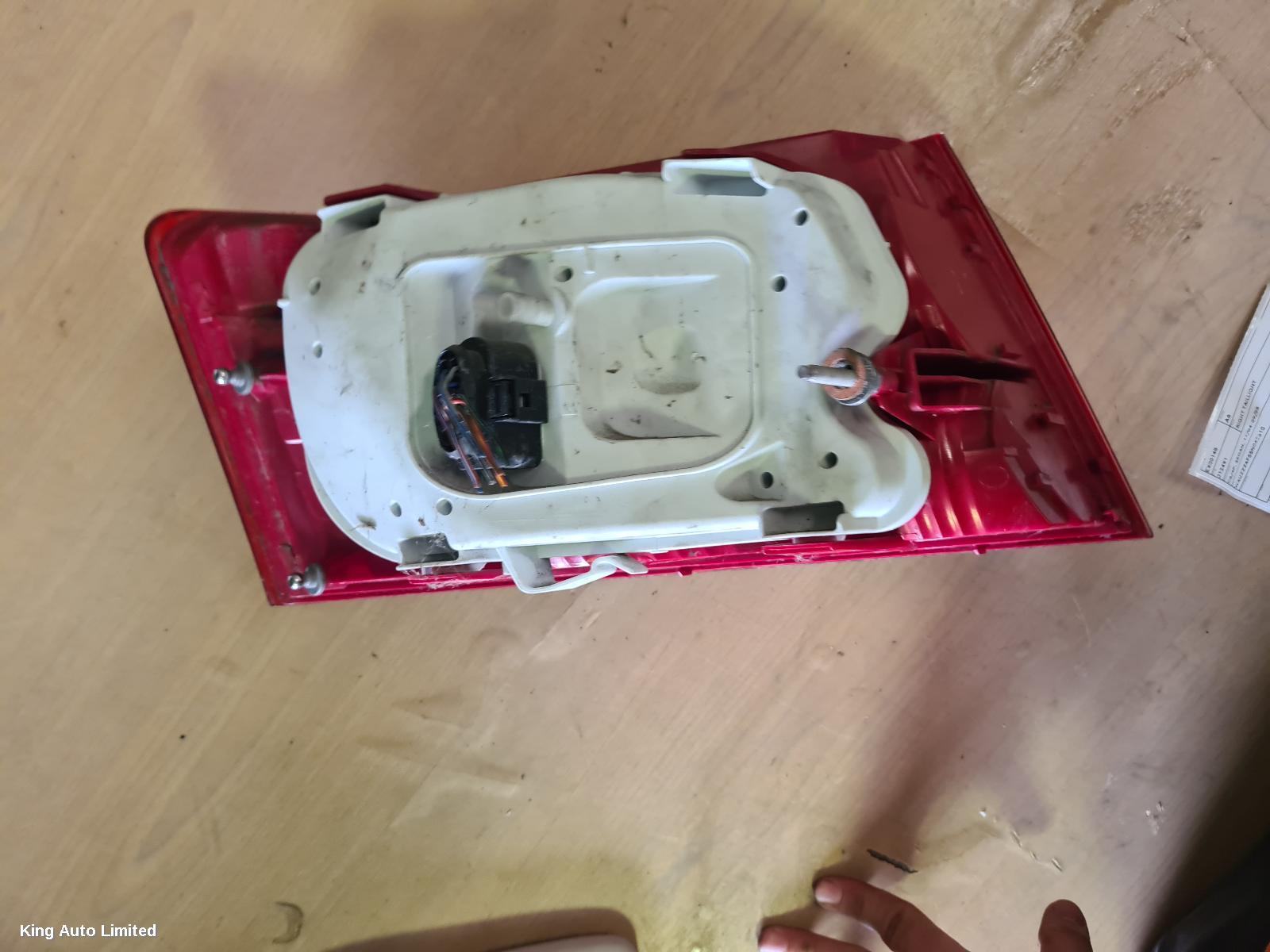 Audi A6 2004 Right Taillight thumbnail 3
