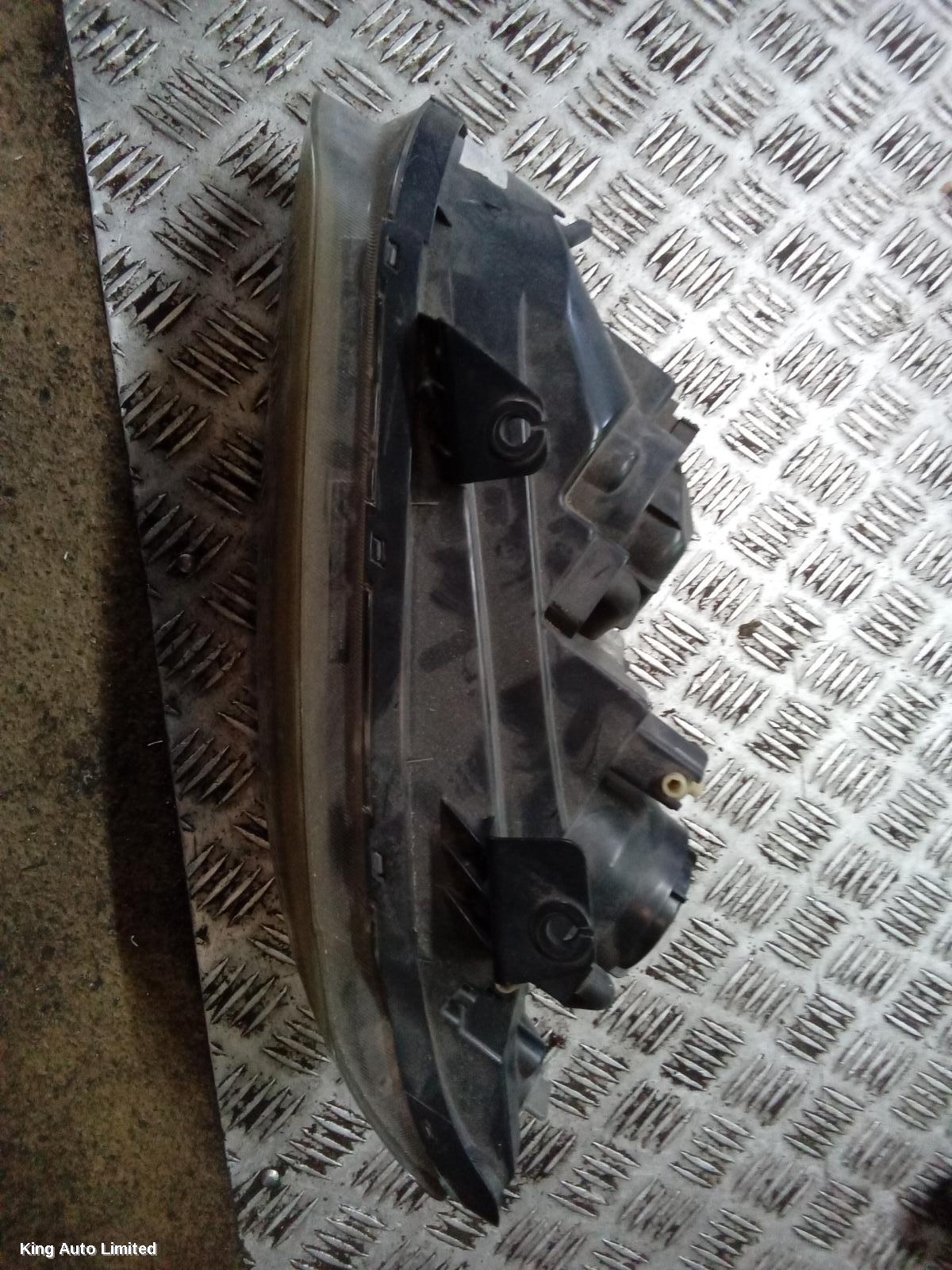 Holden COMMODORE 2008 Left Headlamp thumbnail 3