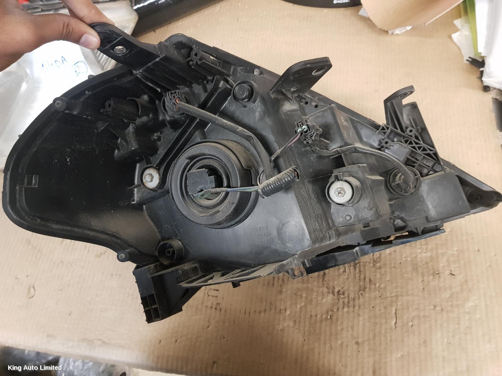Nissan TIIDA 2010 Left Headlamp thumbnail 2
