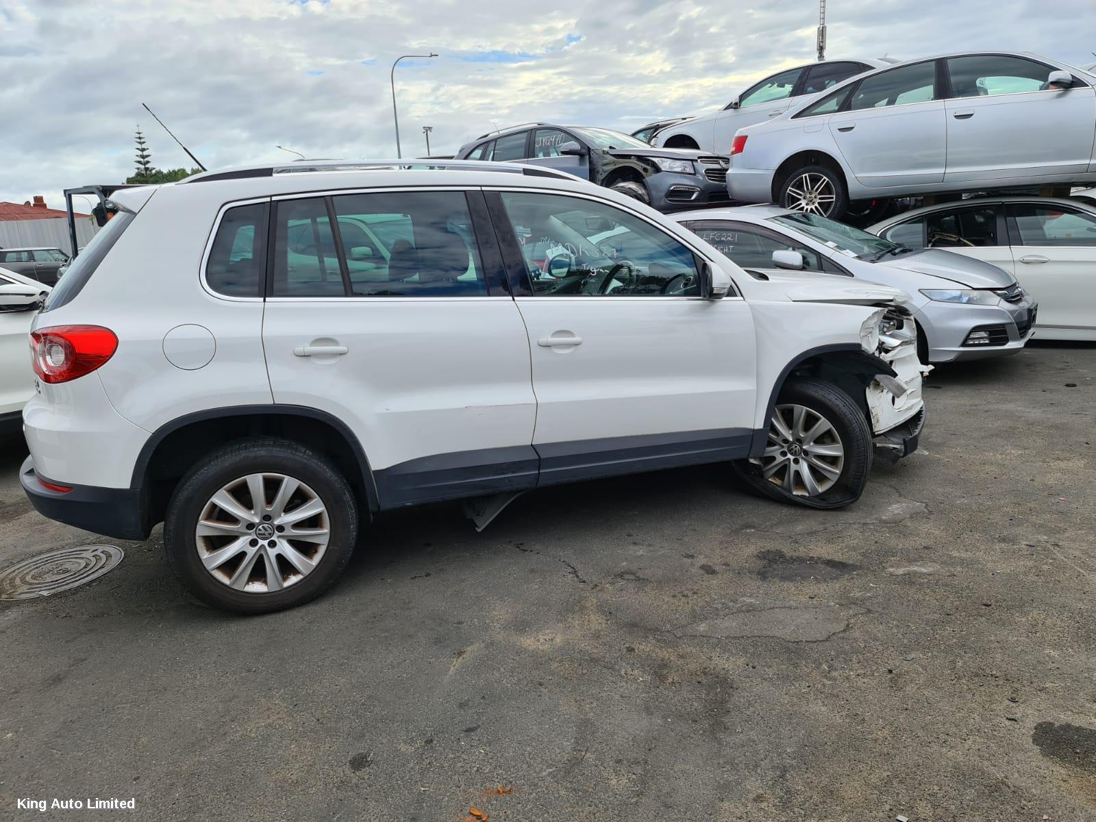 Volkswagen TIGUAN 2011 Starter thumbnail 2