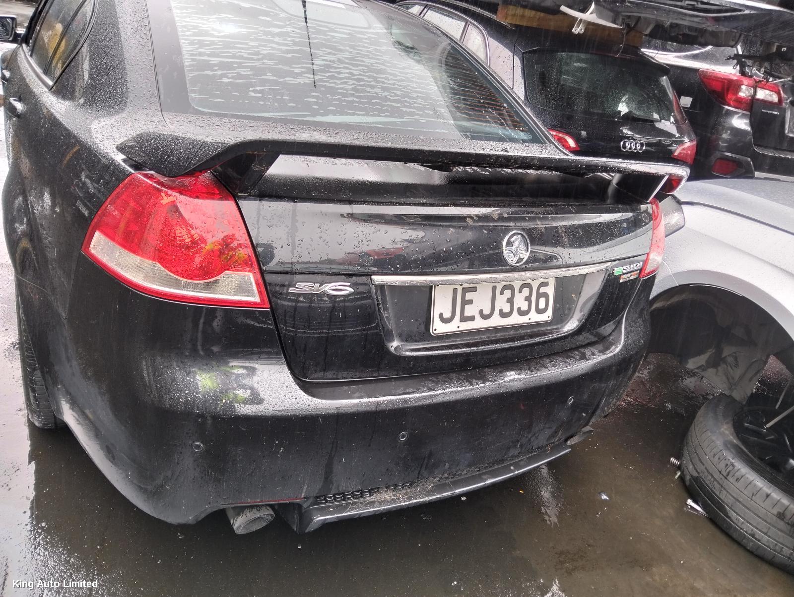 Holden COMMODORE 2011 Left Front Window Reg/Motor thumbnail 1