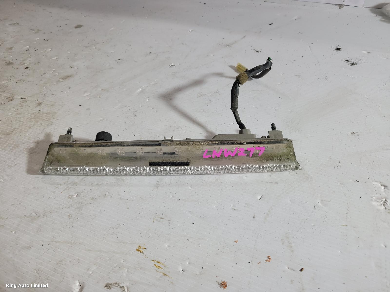 Subaru LIBERTY 2006 High Level Stoplight thumbnail 3