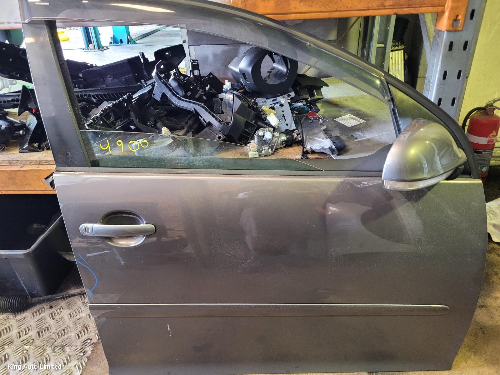 Volkswagen GOLF 2008 Right Front Door thumbnail 1
