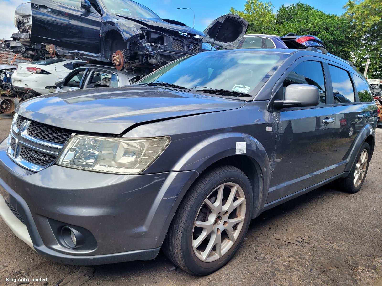 Dodge JOURNEY 2011 Left Guard thumbnail 2