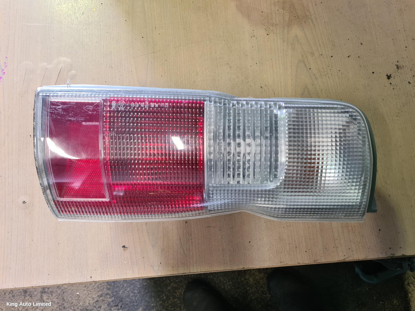 Nissan - Nissan URVAN 2004 Right Taillight