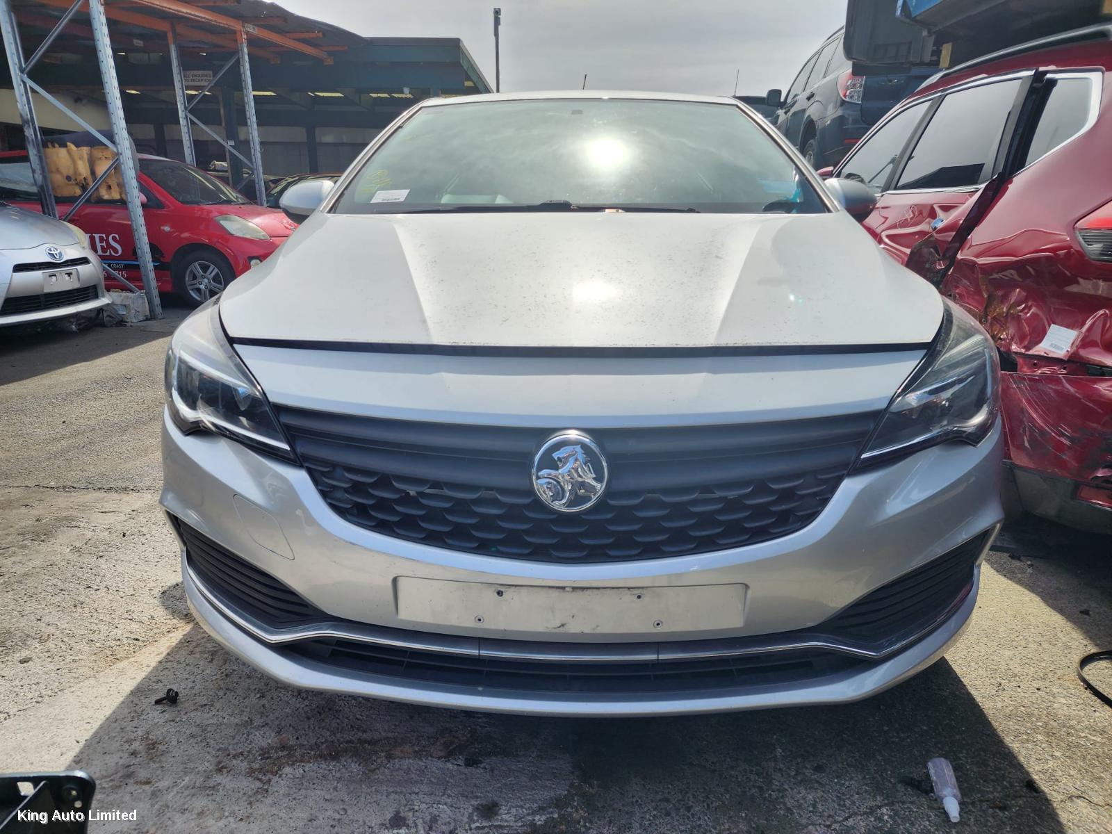 Holden ASTRA 2018 Right Headlamp thumbnail 2