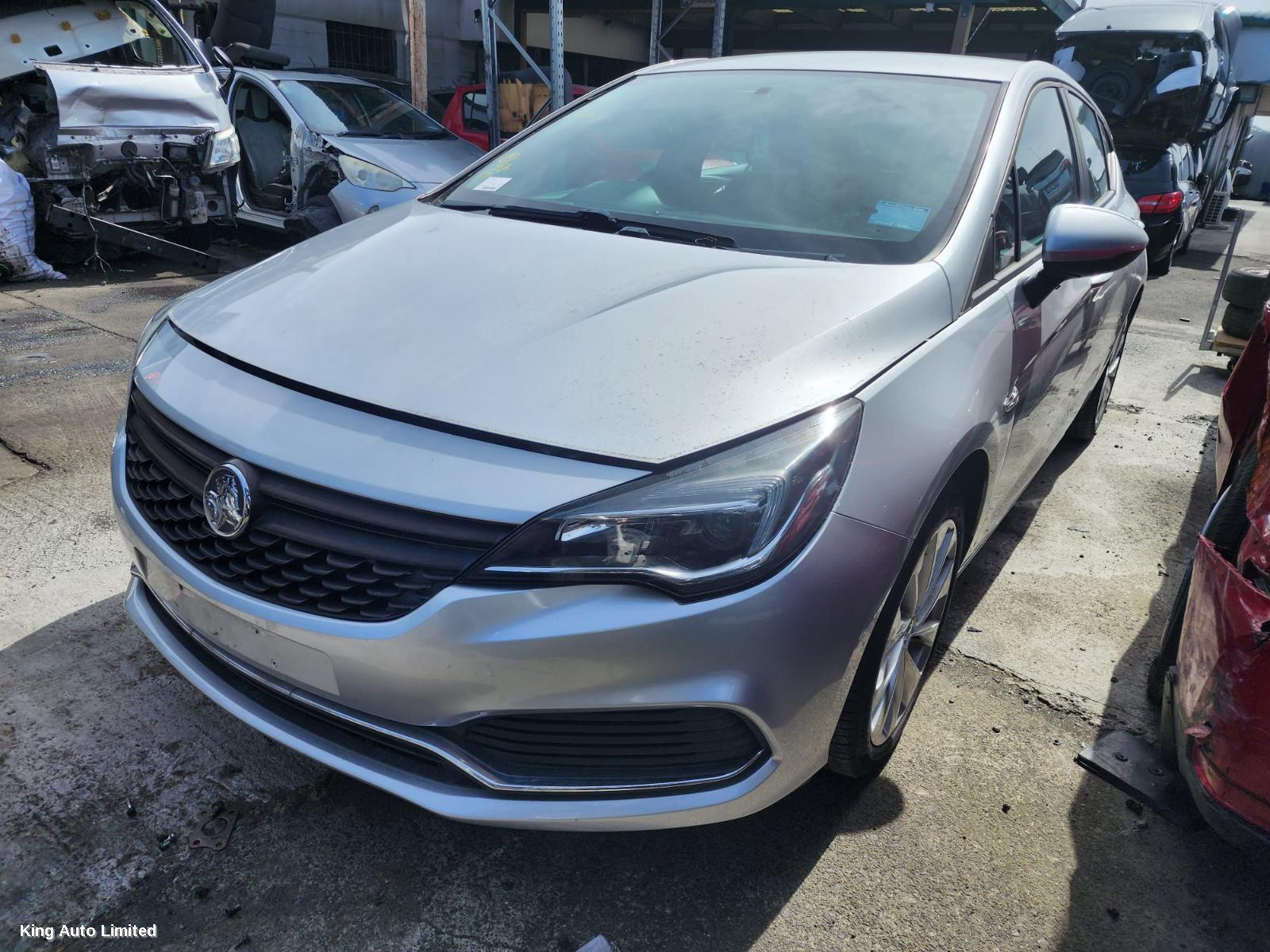 Holden ASTRA 2018 Right Headlamp thumbnail 3