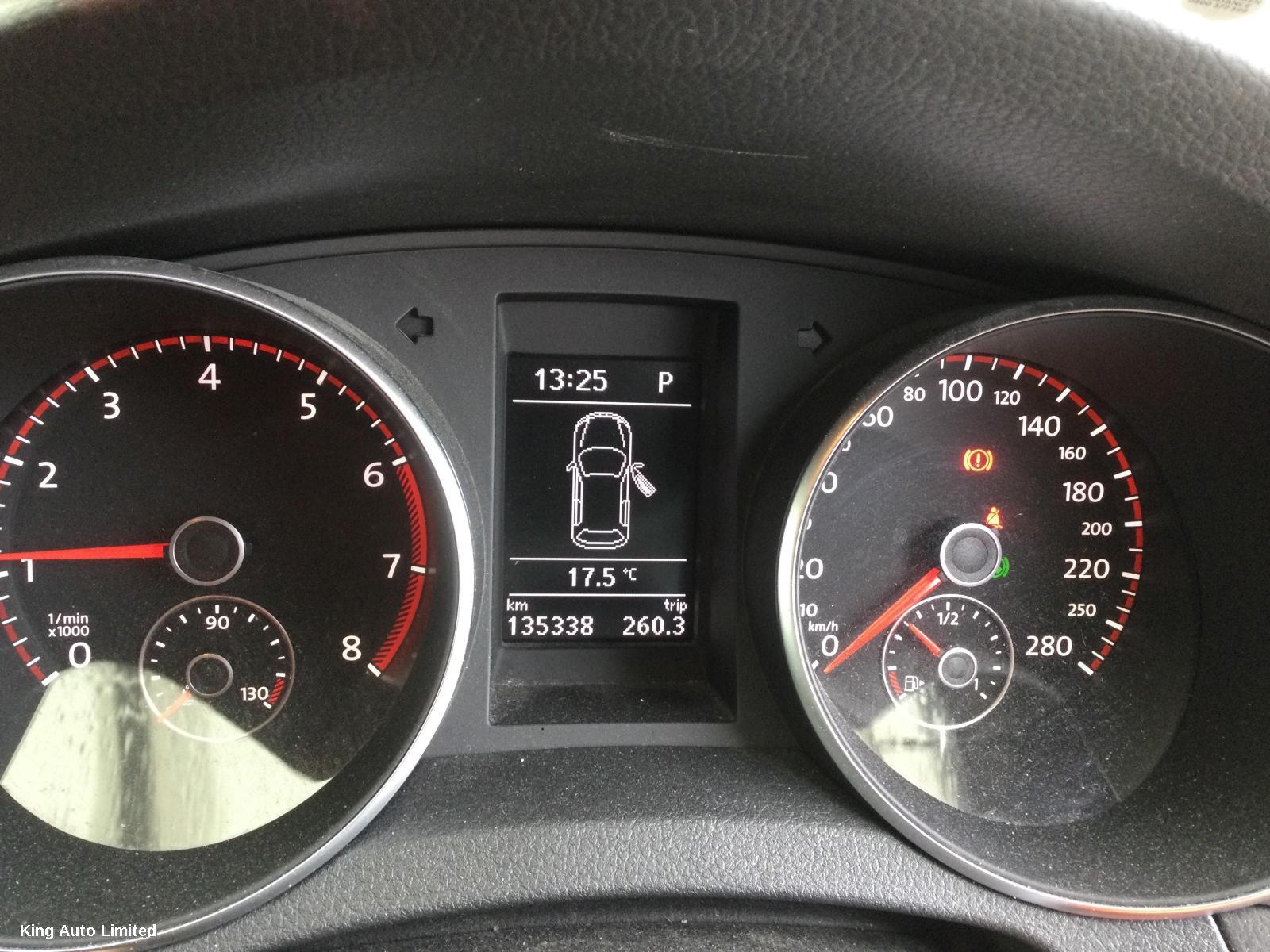 Volkswagen GOLF 2010 A/C Compressor thumbnail 2