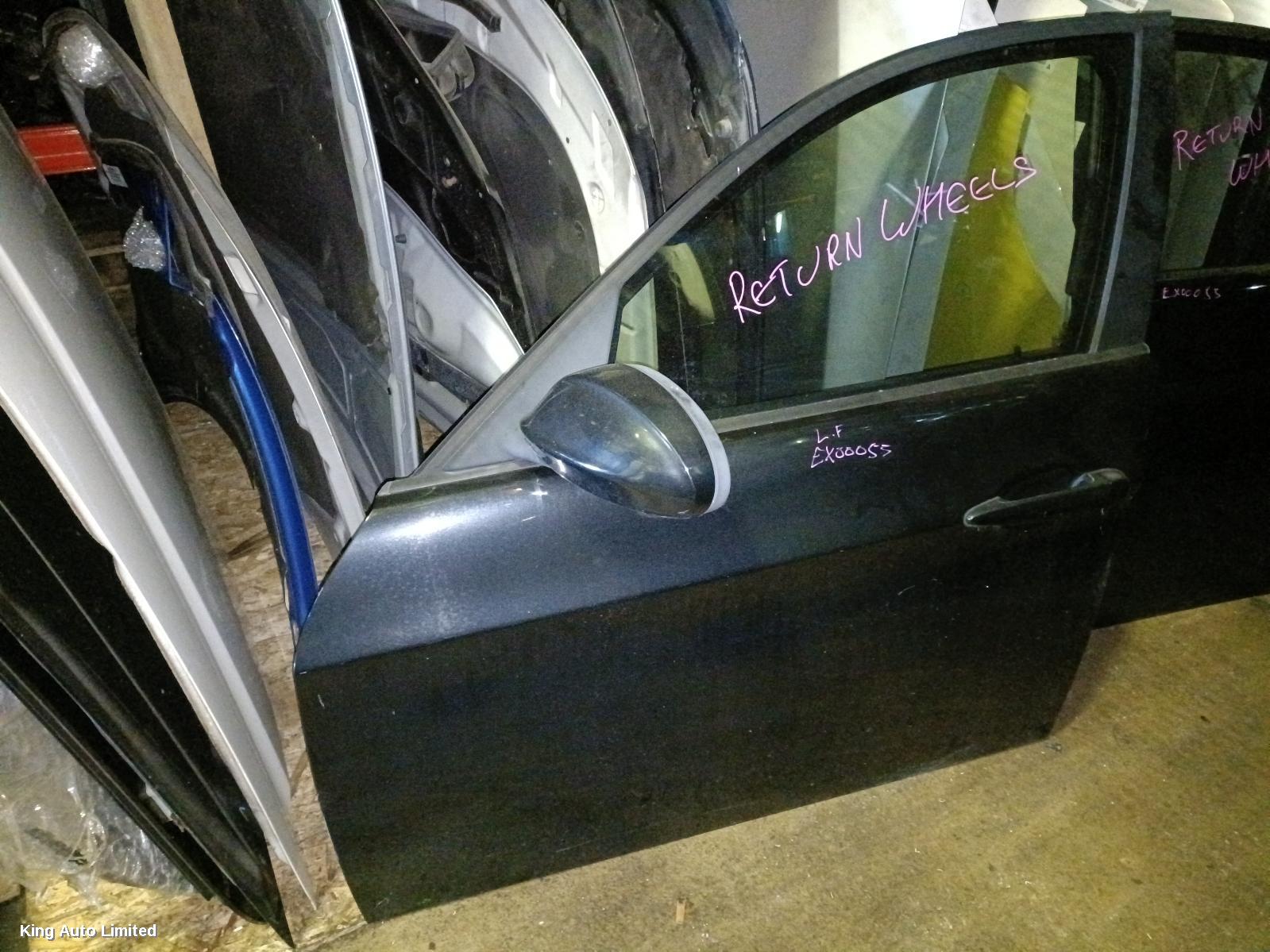 BMW 3 SERIES 2005 Left Front Door thumbnail 1