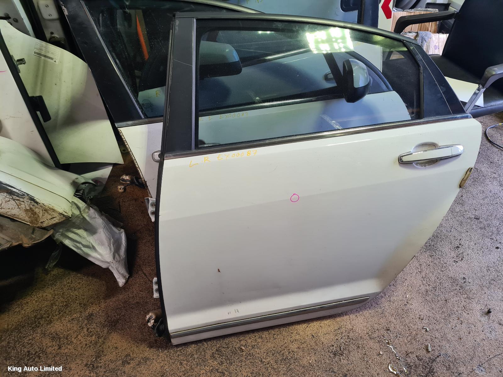 Holden STATESMAN/CAPRICE 2013 Left Rear Door/Sliding thumbnail 1