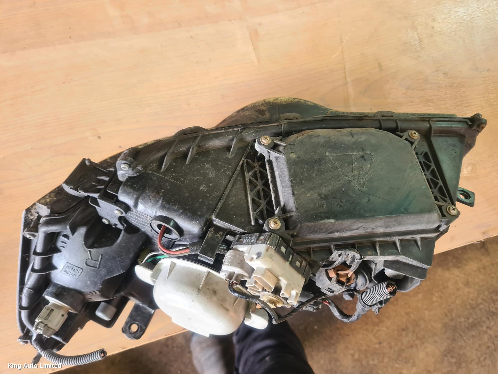 Subaru OUTBACK 2005 Right Headlamp thumbnail 1