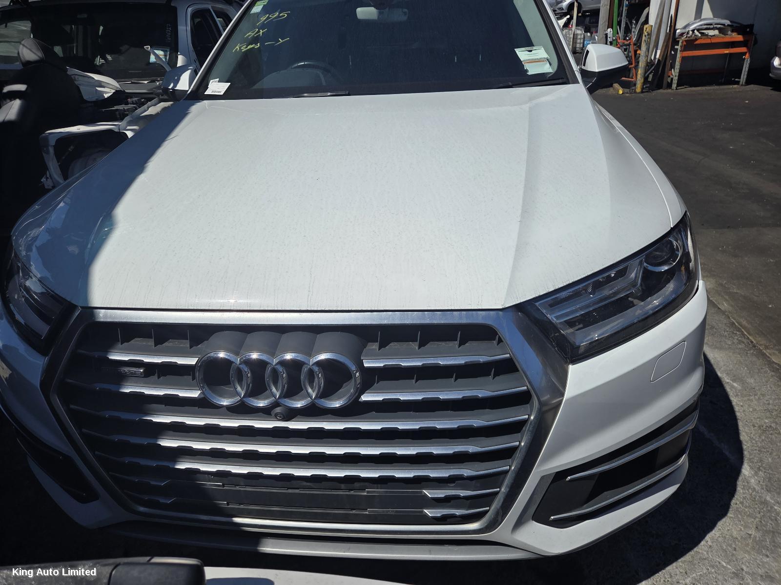 Audi Q7 2016 Left Taillight thumbnail 2