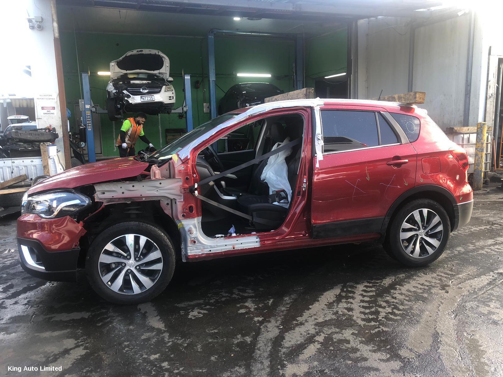 Suzuki S-CROSS 2019 Right Door Mirror thumbnail 3