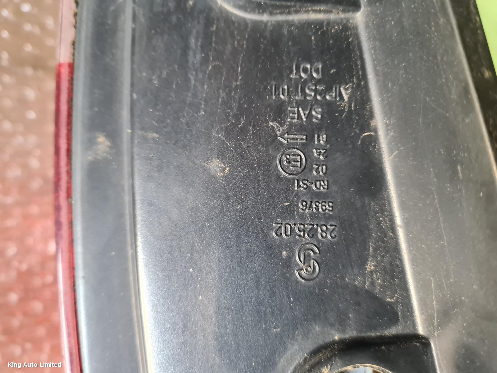 Volkswagen TOUAREG 2006 Right Taillight thumbnail 2
