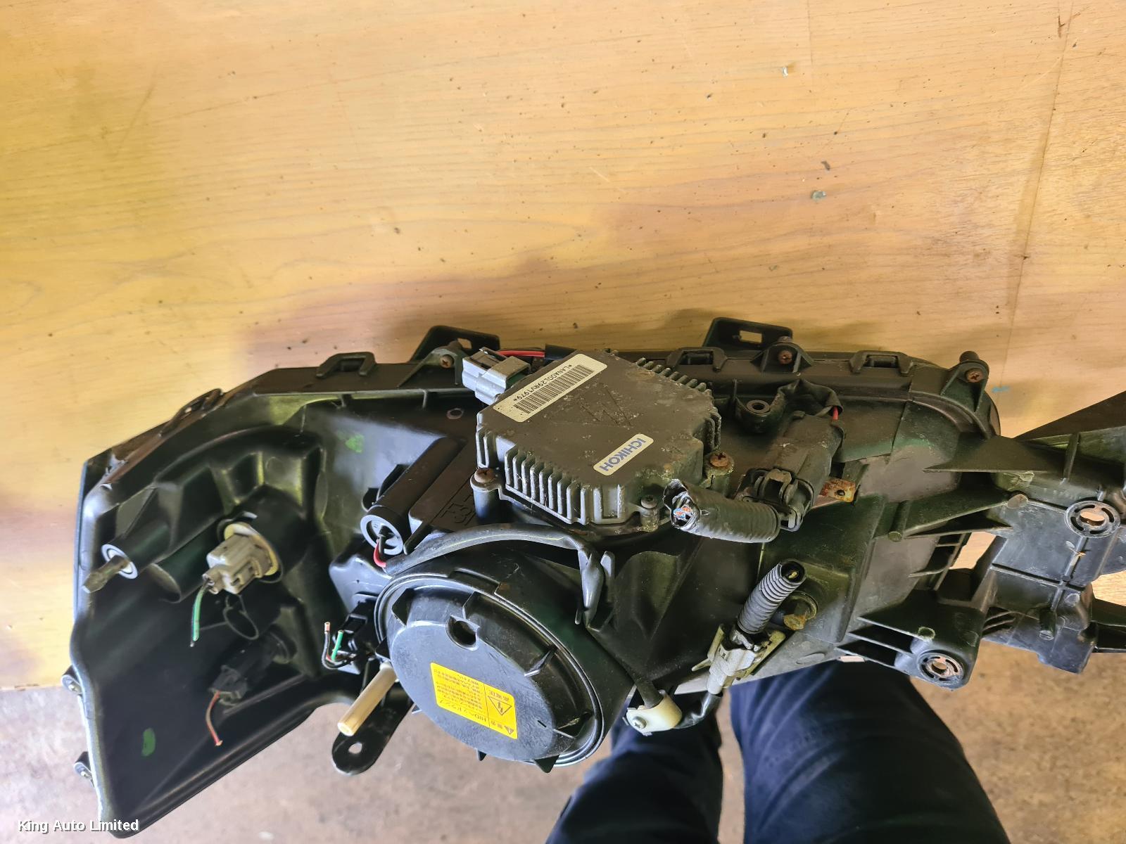 Subaru - Subaru FORESTER 2002 Right Headlamp